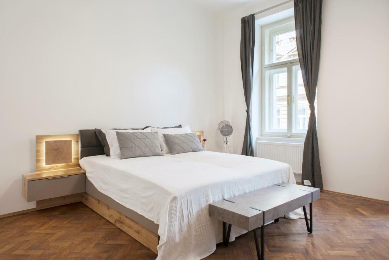 Kent Ridge Loft Apartment Prague Exterior photo